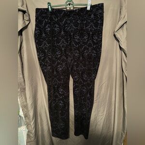 Chic Black Patterned Pants